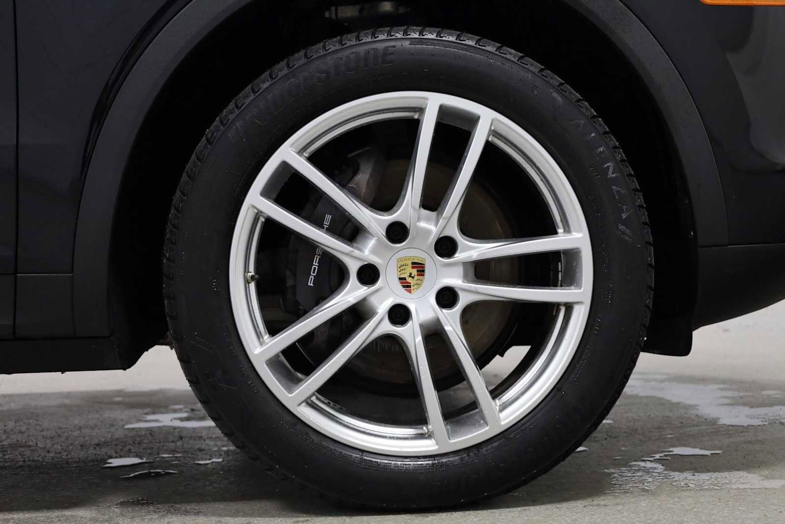 Used 2019 Porsche Cayenne image 12