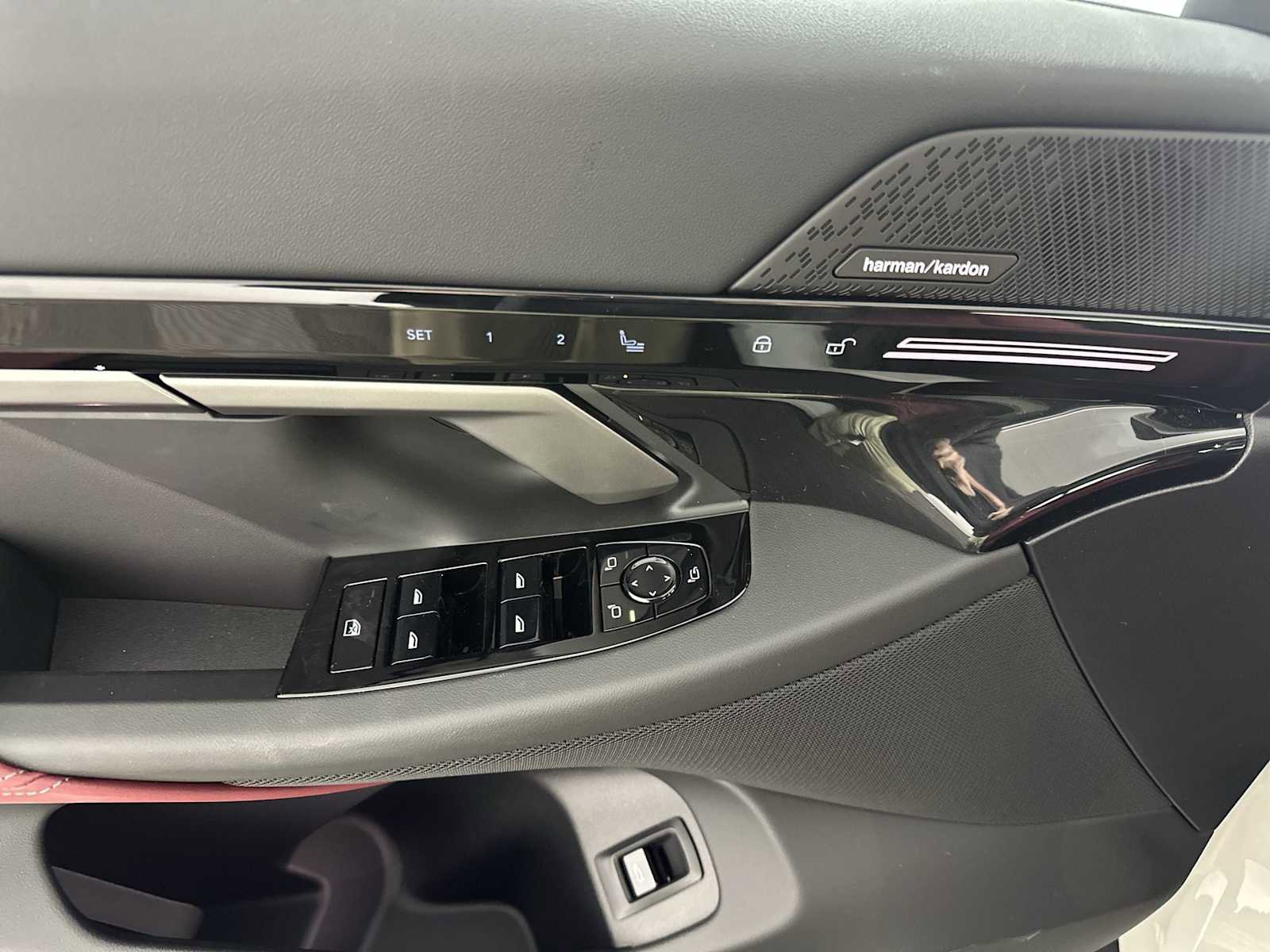 New 2026 BMW 530i xDrive w/ Premium Package image 13