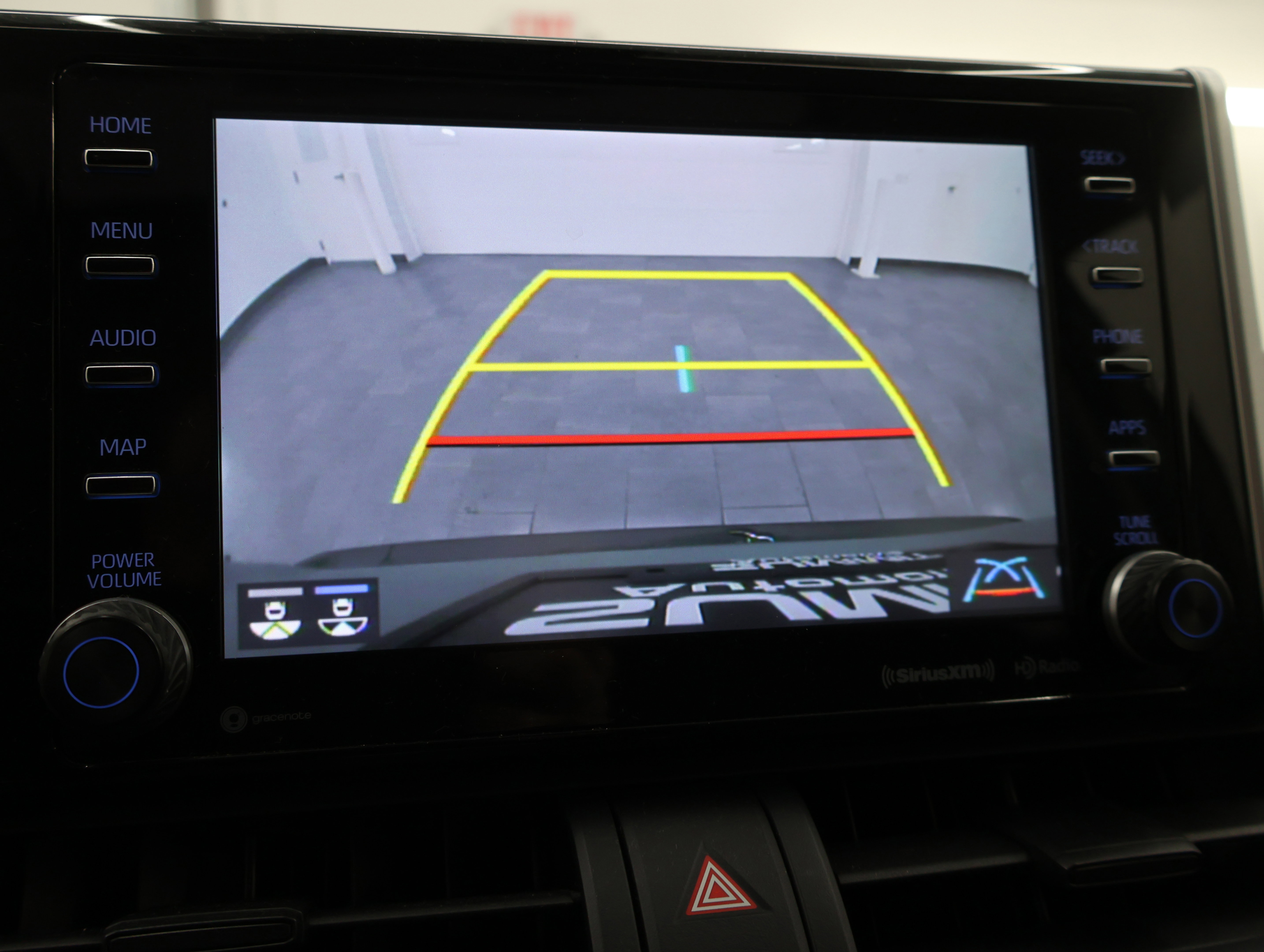 Used 2019 Toyota RAV4 XLE w/ Convenience Package image 16