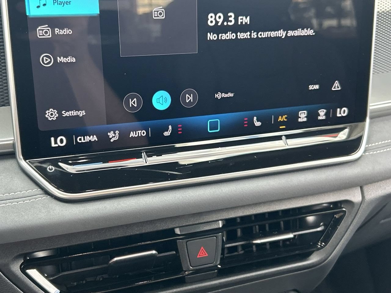 New 2026 Volkswagen Tiguan SE R-Line FWD image 24