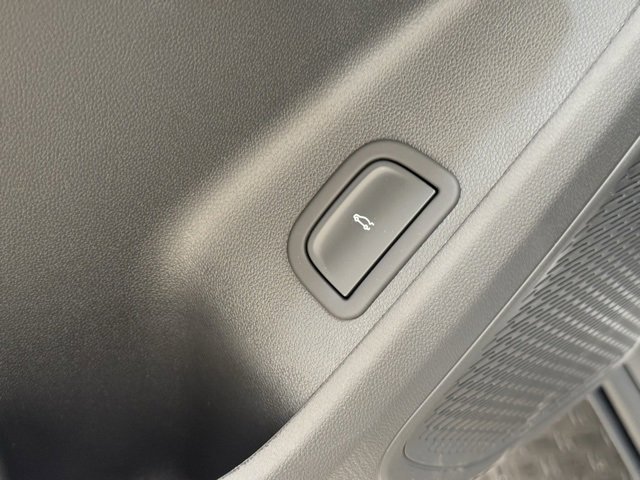 New 2026 Chevrolet Traverse Z71 w/ Driver Confidence Package image 31