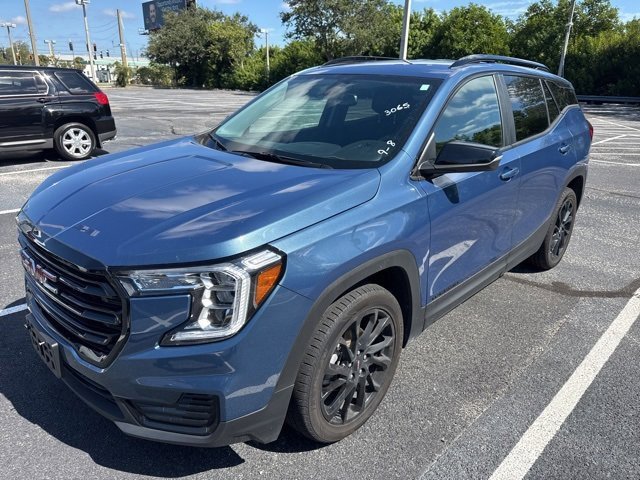 Used 2024 GMC Terrain SLE w/ Elevation Edition