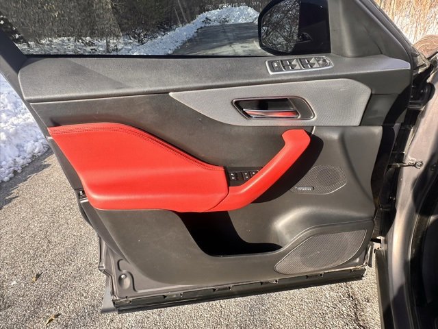 Used 2017 Jaguar F-PACE S image 10