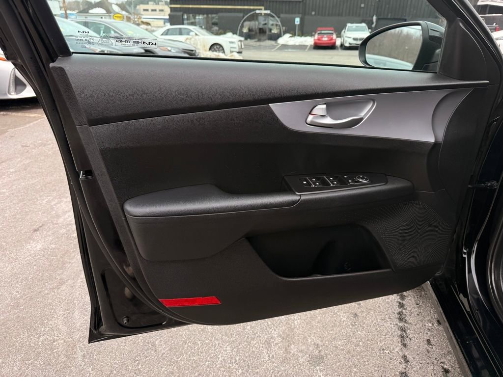 Used 2023 Kia Forte LXS image 20