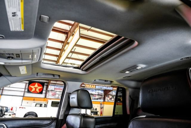 Used 2018 GMC Yukon Denali image 7