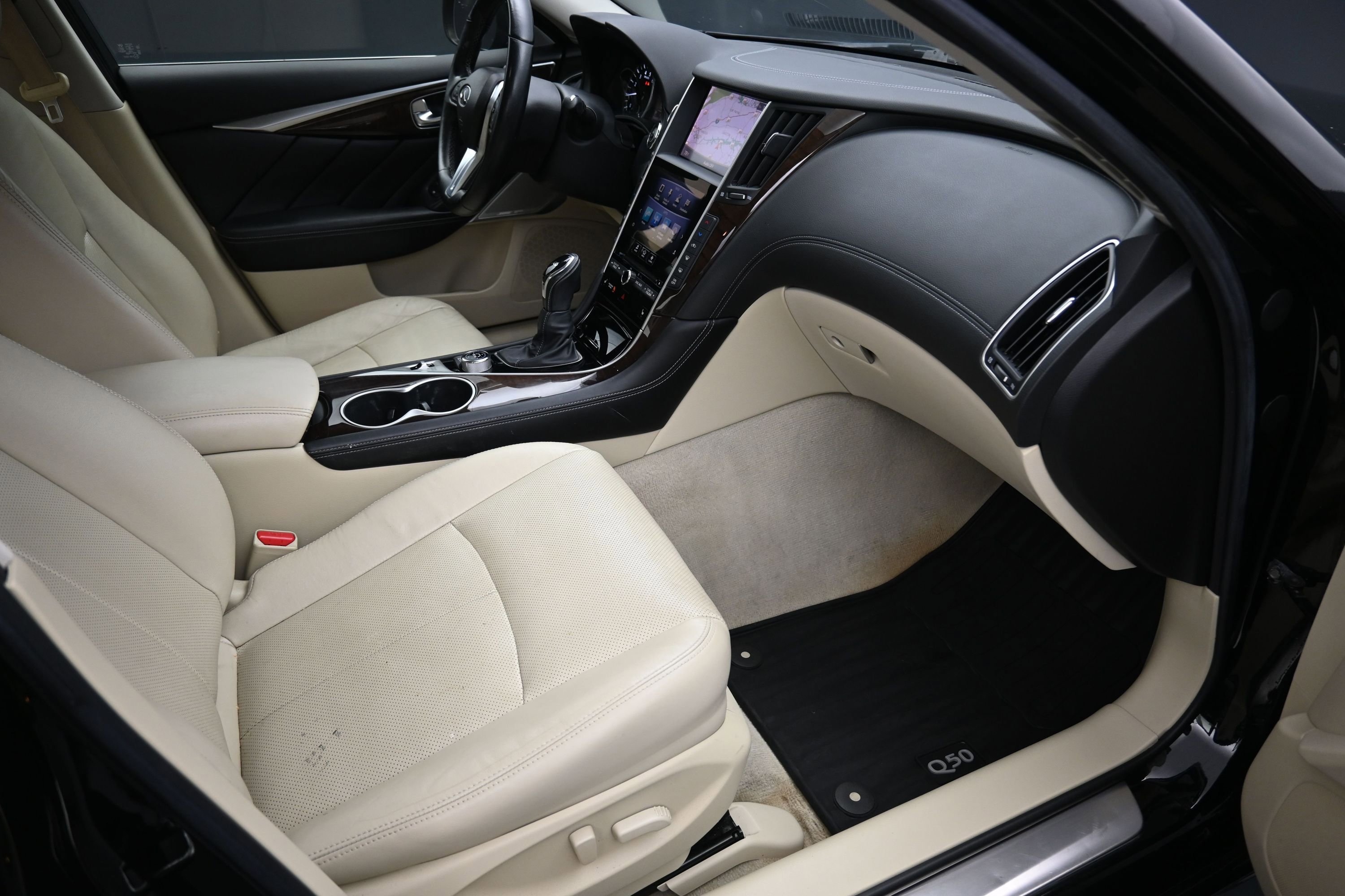 Used 2018 INFINITI Q50 Luxe w/ Sensory Package (Luxe) RWD image 11