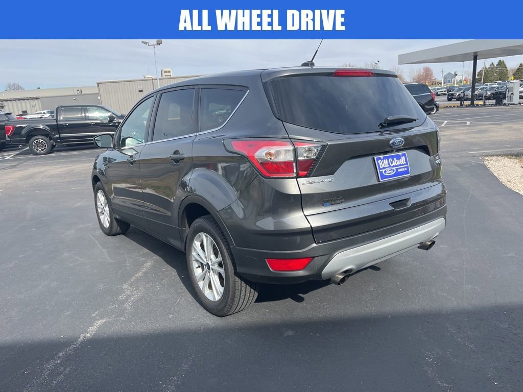 Used 2017 Ford Escape SE image 6