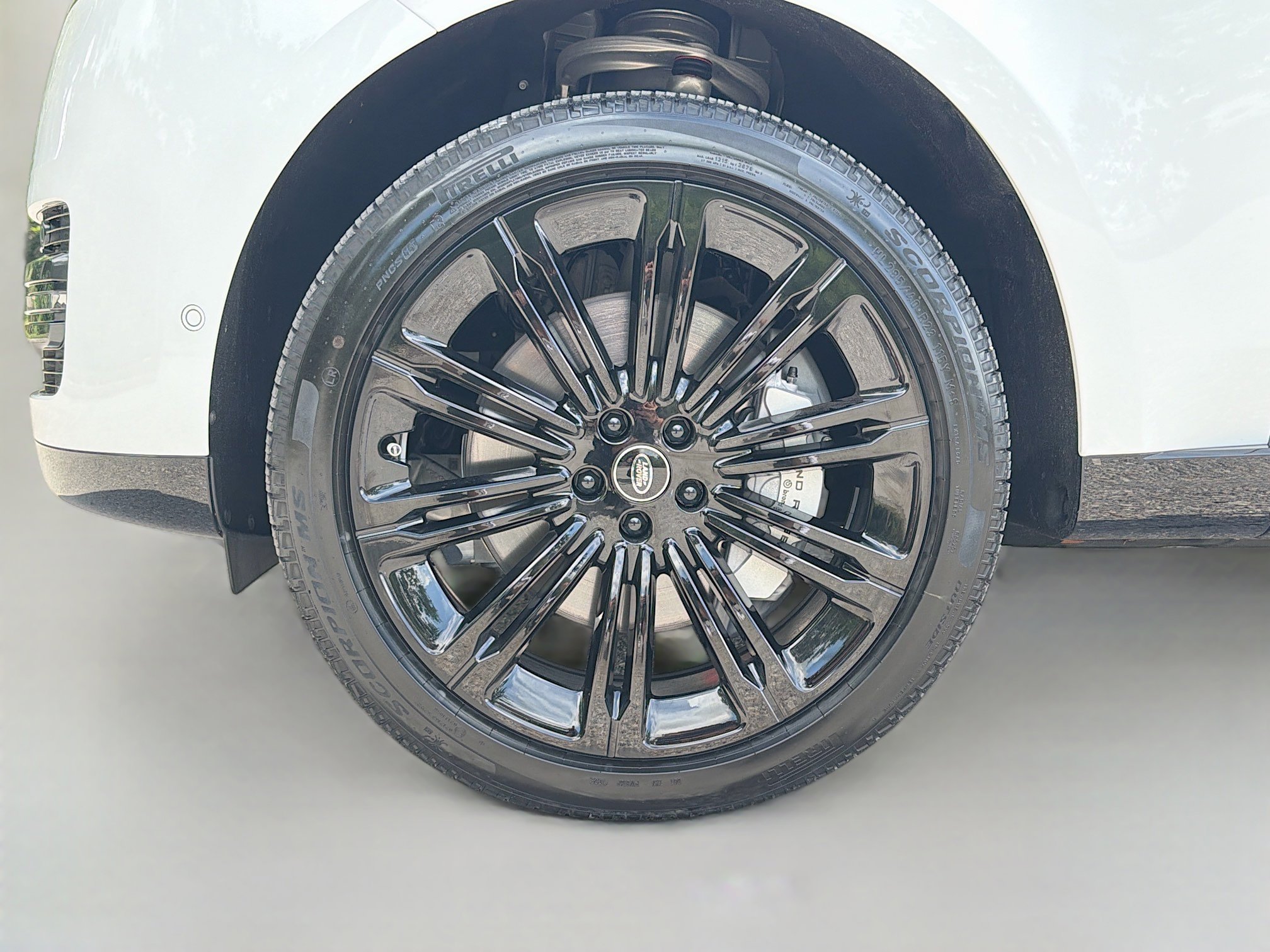Used 2025 Land Rover Range Rover SE AWD/4WD image 44