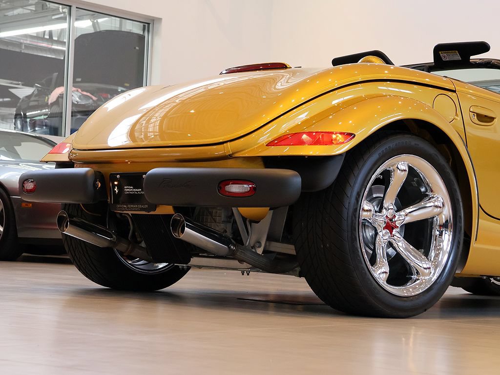 Used 2002 Chrysler Prowler RWD image 22