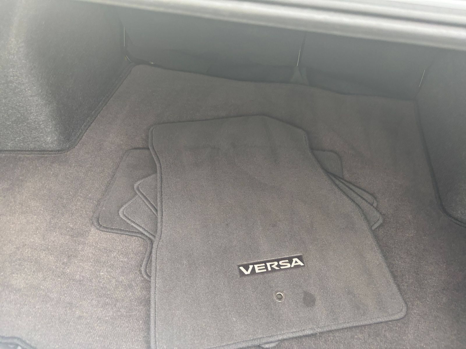 Used 2025 Nissan Versa SV FWD image 28