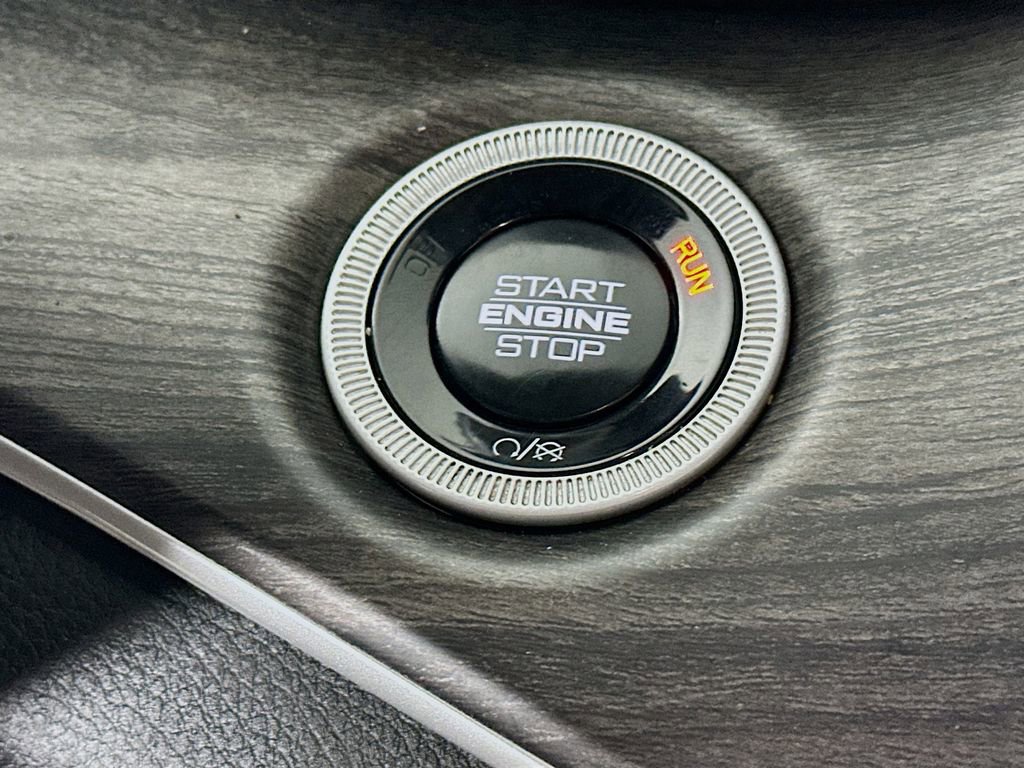 Certified 2024 Jeep Grand Cherokee L Limited w/ Luxury Tech Group II image 24