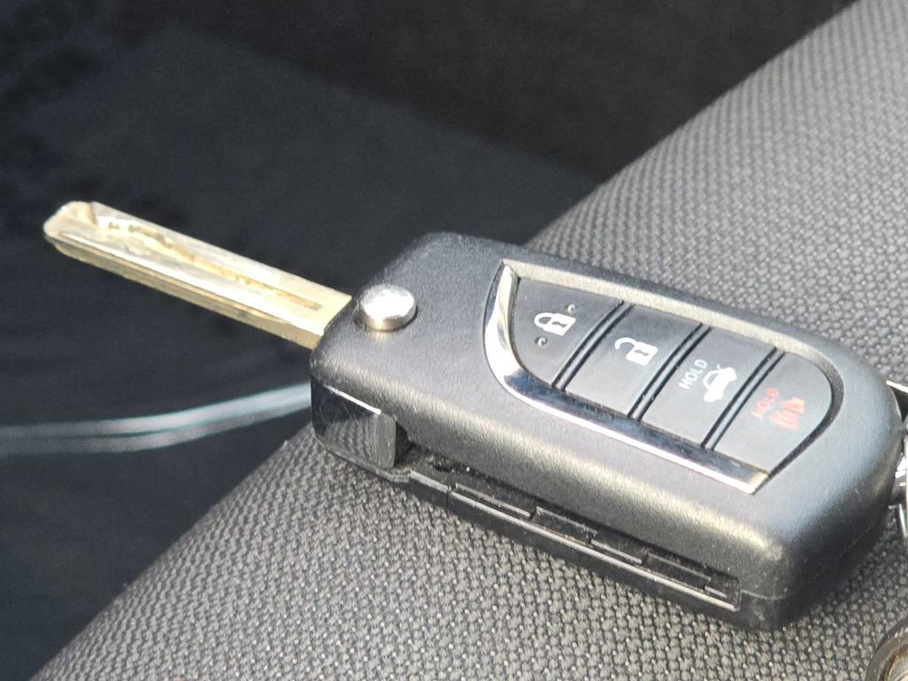 Used 2024 Toyota Corolla LE image 31