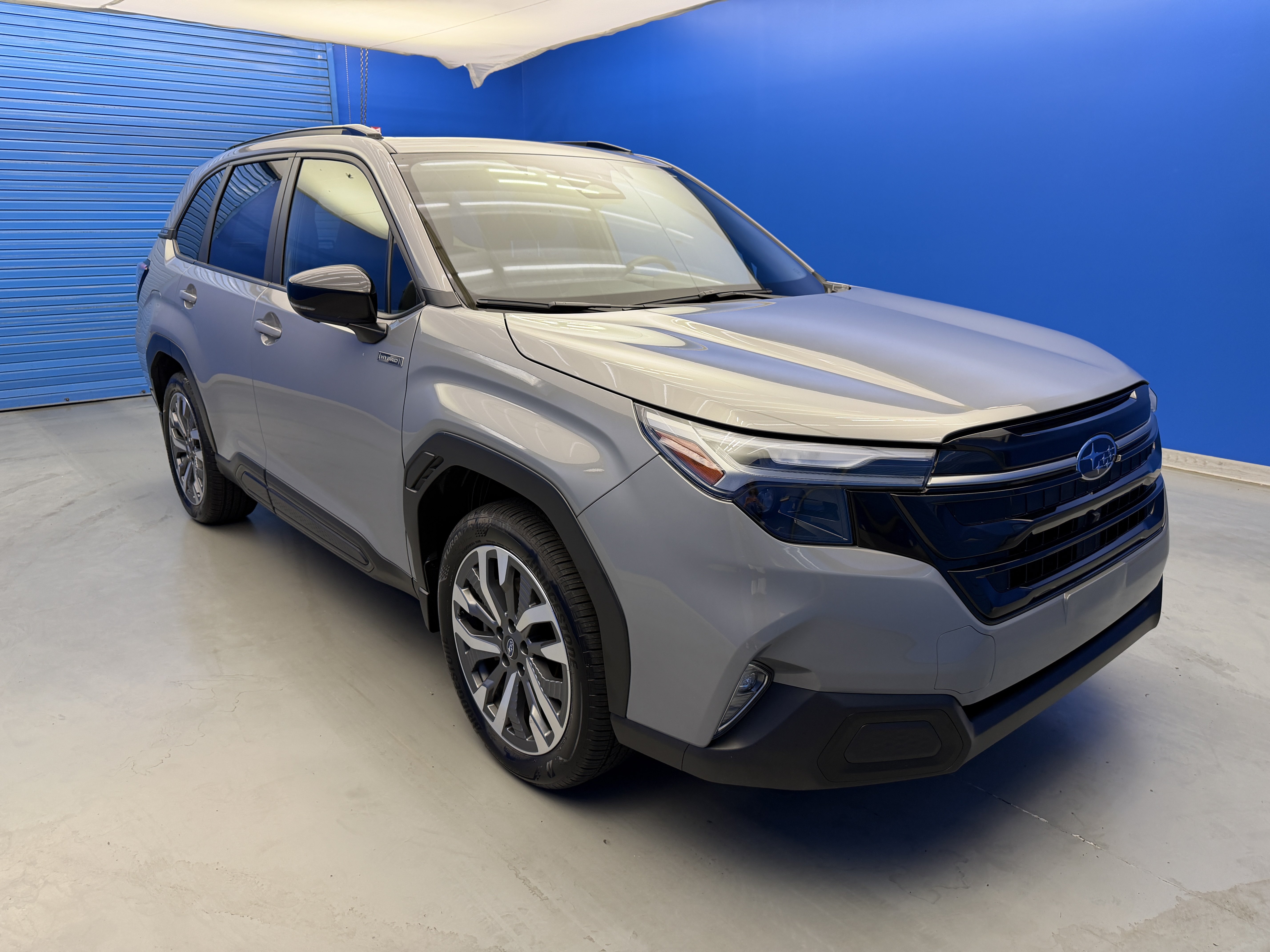 Used 2025 Subaru Forester Touring AWD/4WD image 2