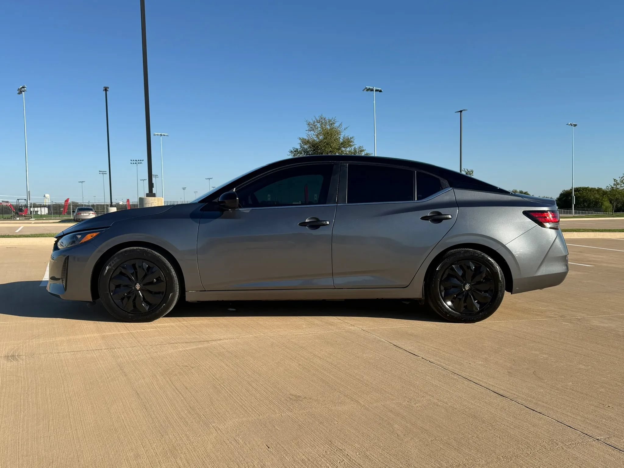 Used 2024 Nissan Sentra S FWD image 7