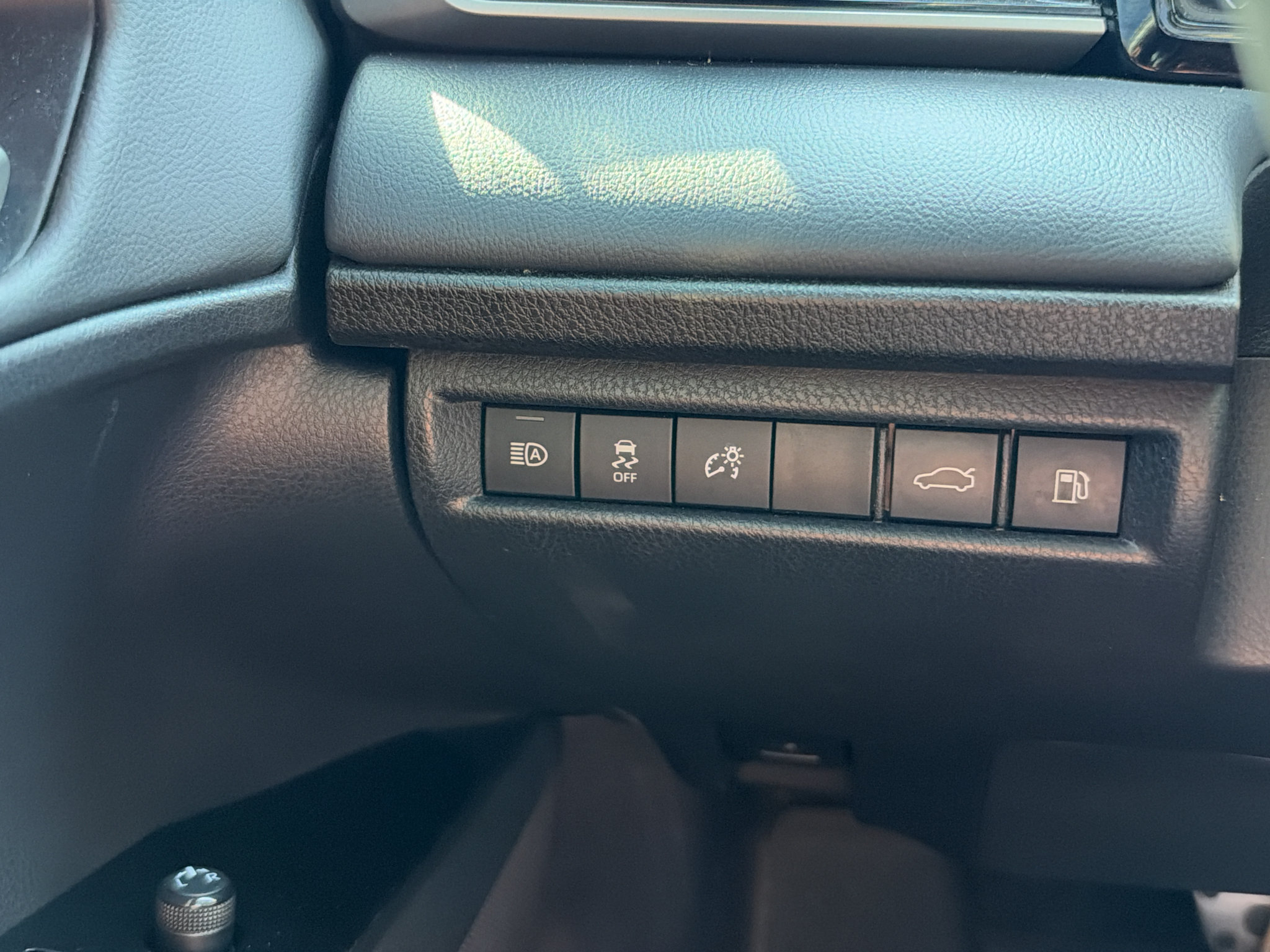 Used 2025 Toyota Camry XSE FWD image 25