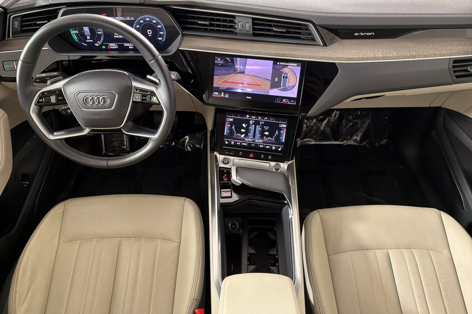 Used 2024 Audi Q8 e-tron Premium Plus w/ Premium Plus Package AWD/4WD image 13