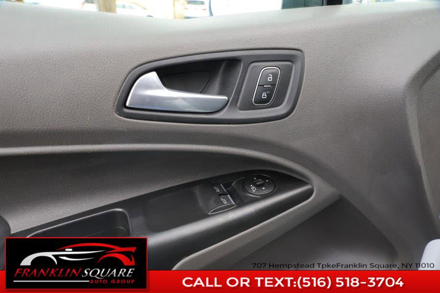 Used 2022 Ford Transit Connect XLT image 30