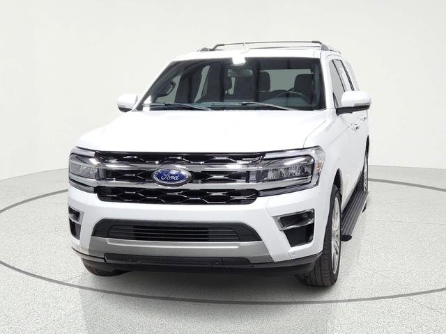 Used 2024 Ford Expedition Limited image 3