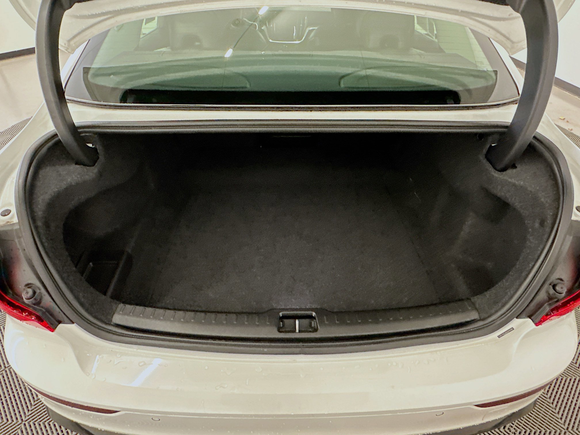 Used 2025 Volvo S60 B5 Core image 31