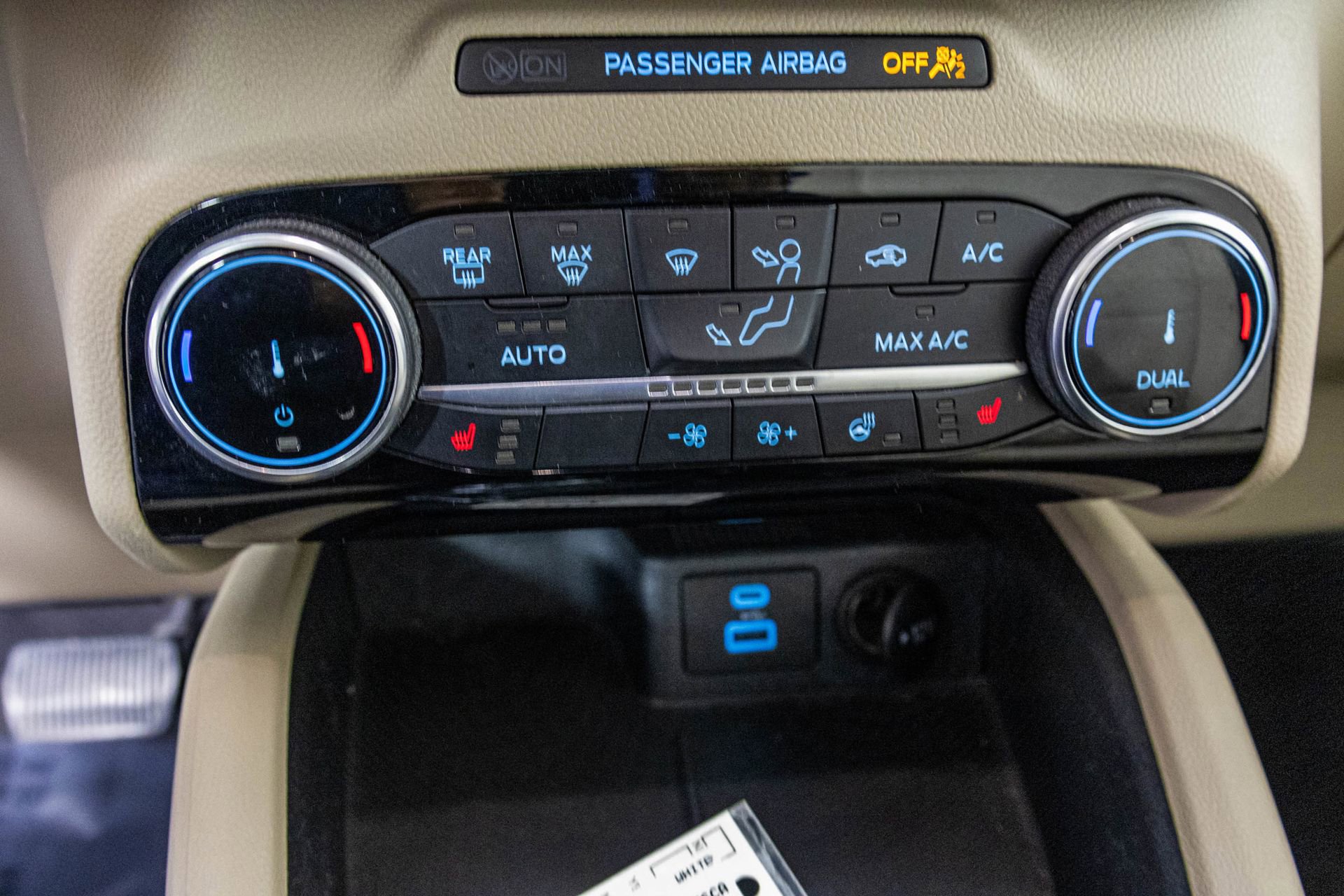 Used 2022 Ford Escape SE w/ Convenience Package image 27