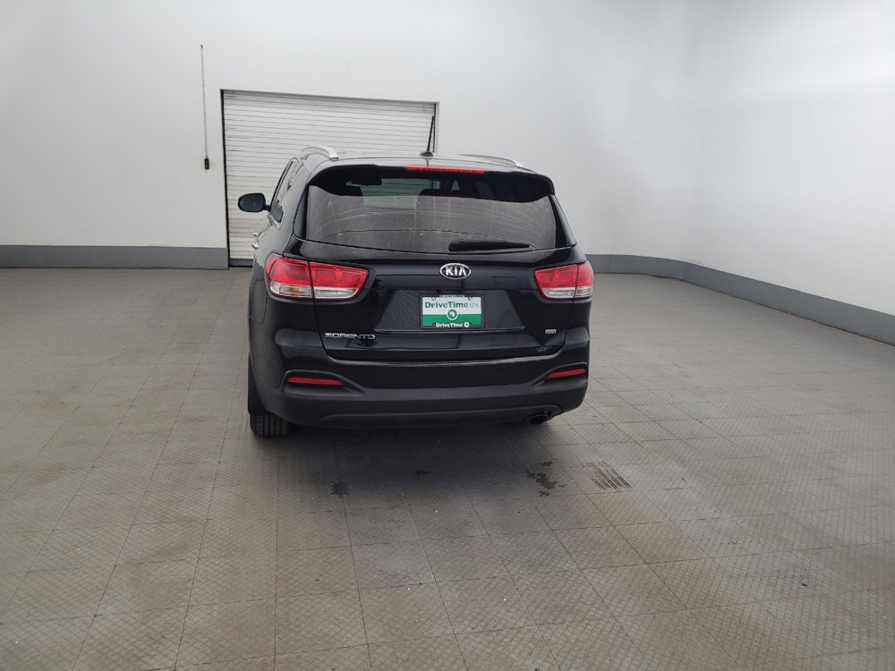 Used 2017 Kia Sorento AWD image 6