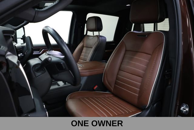Used 2024 GMC Sierra 3500 Denali Ultimate AWD/4WD image 8