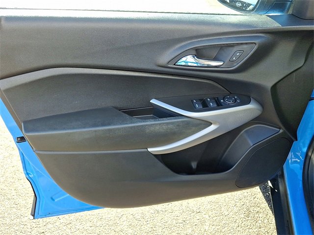 Used 2024 Chevrolet Trax RS w/ Driver Confidence Package image 9