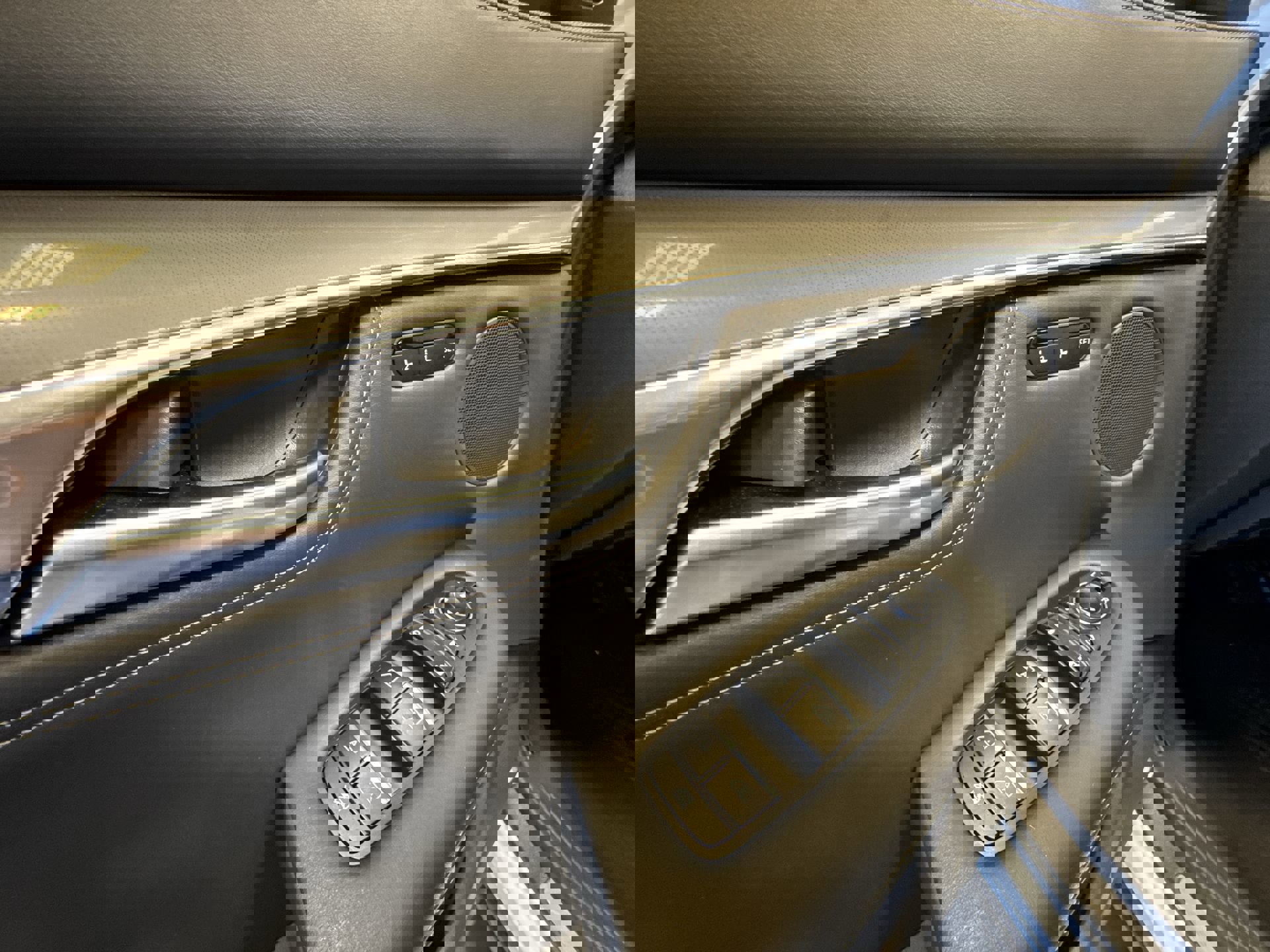 Certified 2025 INFINITI QX55 Luxe w/ Cargo Package image 13