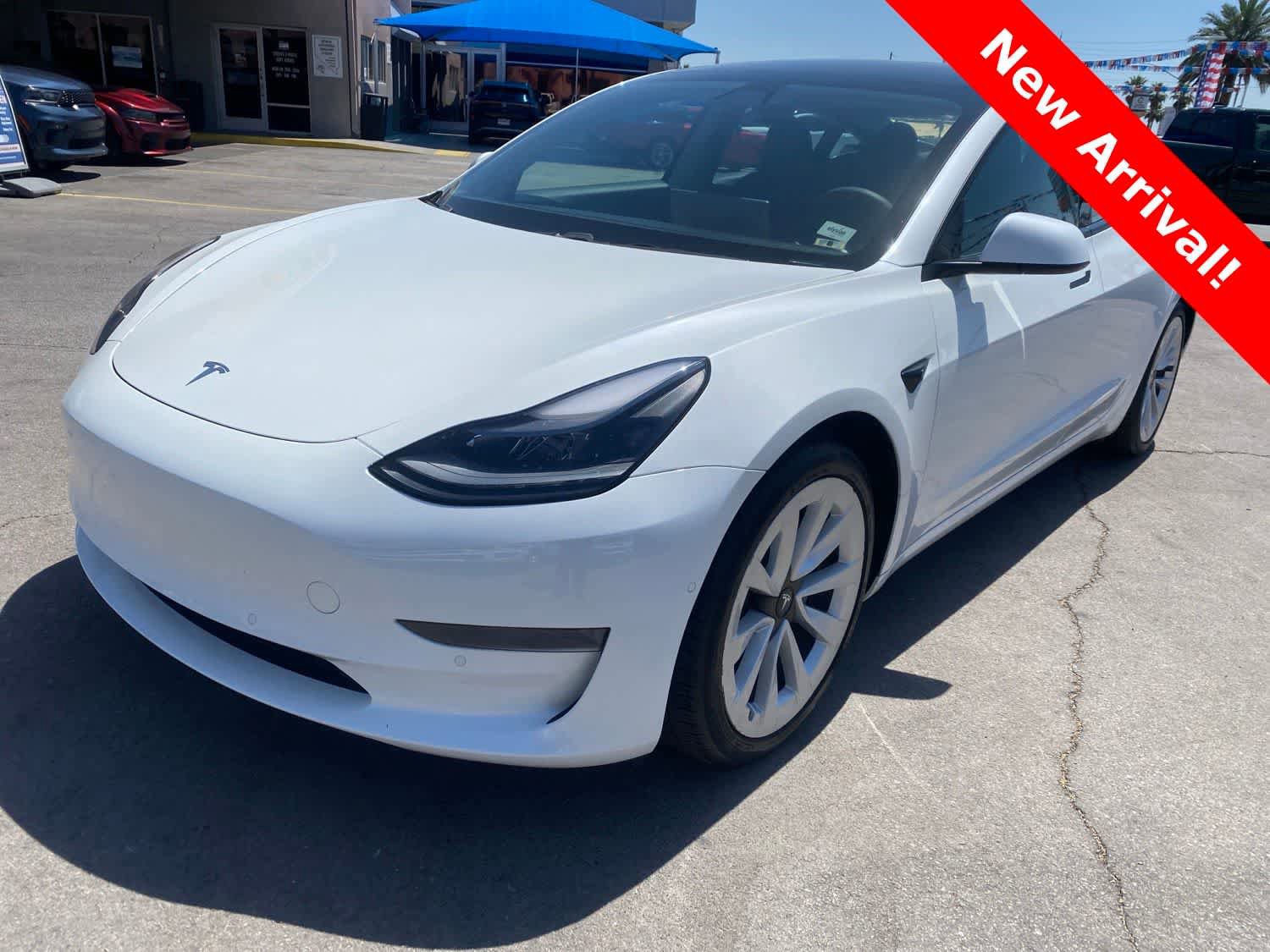 Used 2021 Tesla Model 3 Standard Range Plus RWD image 1