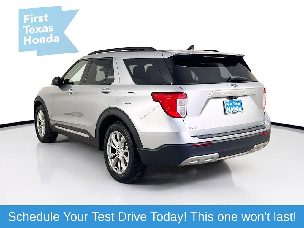 Used 2023 Ford Explorer XLT w/ Equipment Group 202A image 6