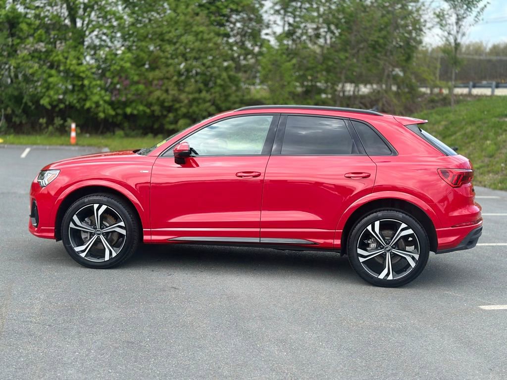 Used 2023 Audi Q3 2.0T Premium Plus w/ Premium Plus Package AWD/4WD image 3