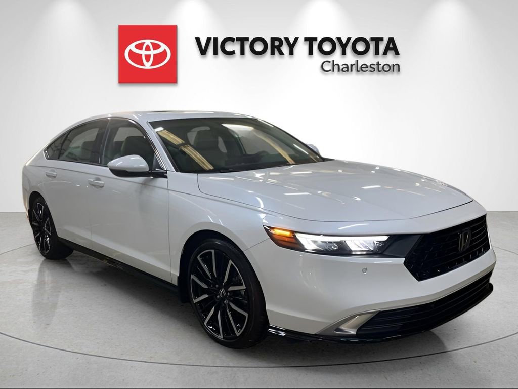 Used 2025 Honda Accord Touring image 5