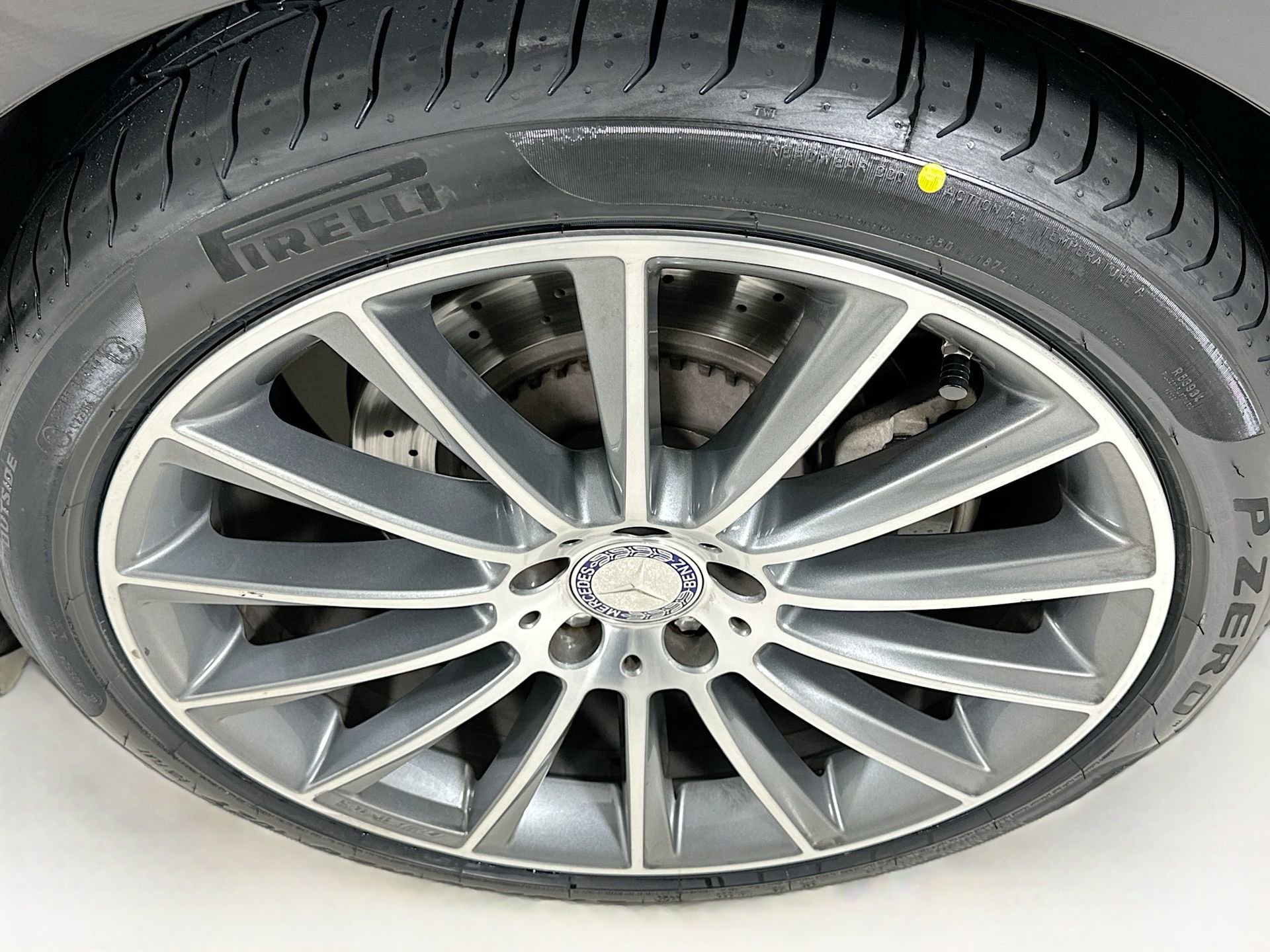 Used 2017 Mercedes-Benz S 550 Sedan image 34