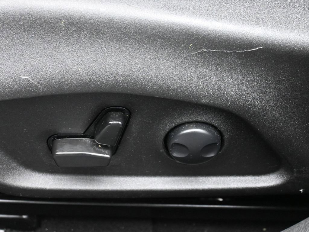 Certified 2023 Jeep Renegade Limited w/ Sun/Sound Group image 11