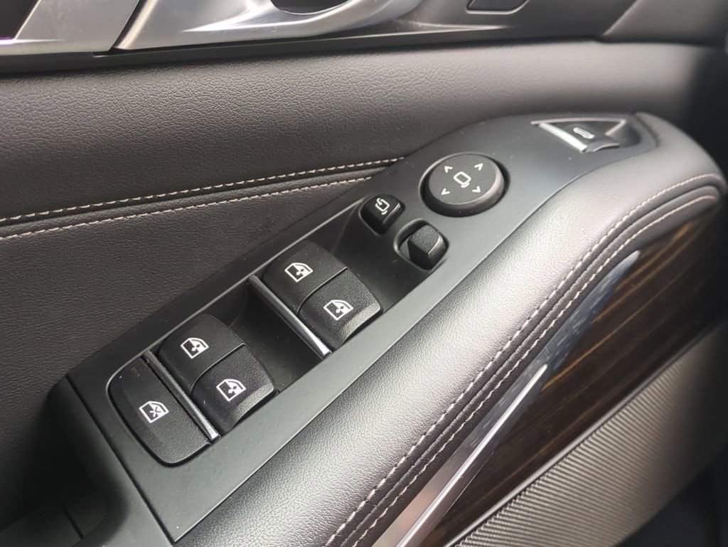 Used 2025 BMW X5 xDrive50e image 28