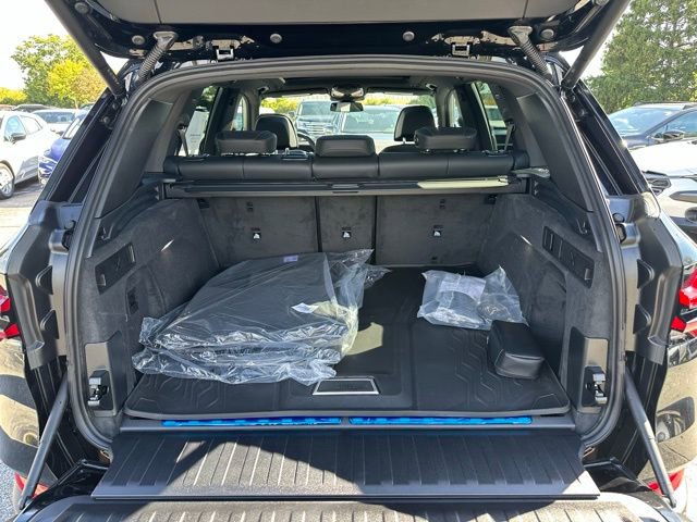 New 2026 BMW X5 xDrive50e w/ Climate Comfort Package image 12