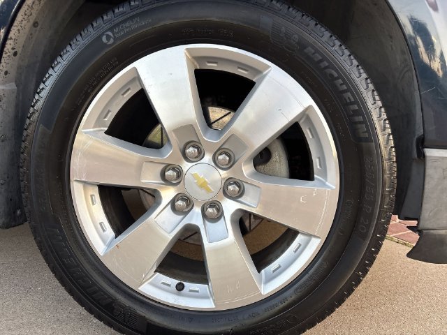 Used 2009 Chevrolet Traverse LT w/ California Edition Package FWD image 18