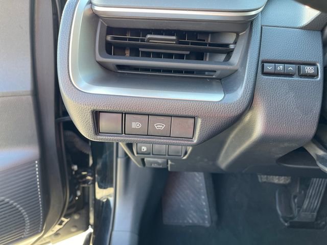 Used 2025 Toyota Prius LE image 28