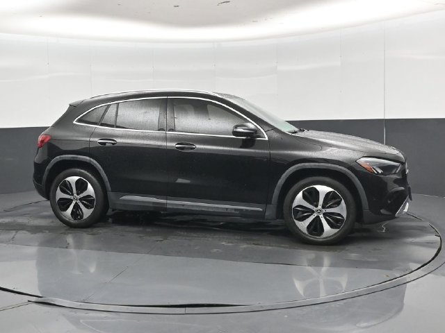 Used 2025 Mercedes-Benz GLA 250 4MATIC image 31
