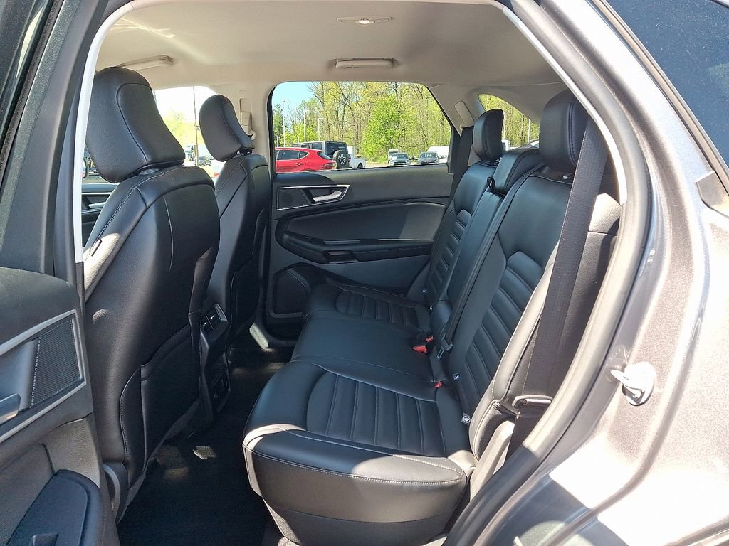 Used 2024 Ford Edge SEL w/ Convenience Package AWD/4WD image 11