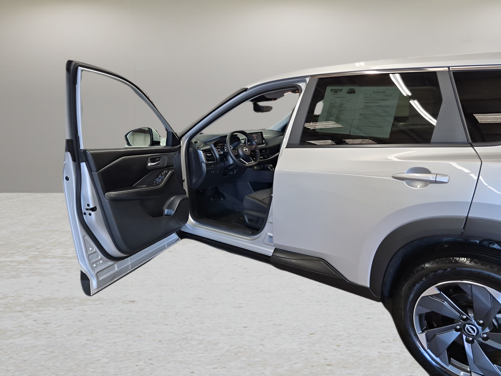 Used 2024 Nissan Rogue SV AWD/4WD image 7