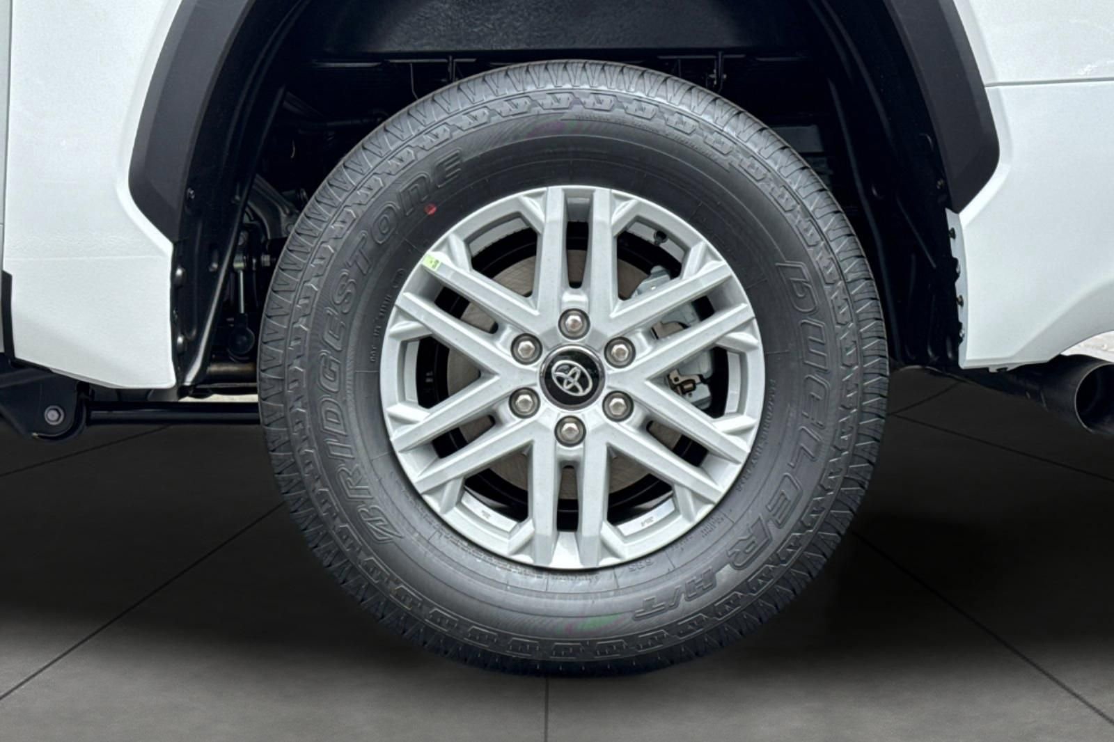 New 2026 Toyota Tundra SR5 RWD image 32