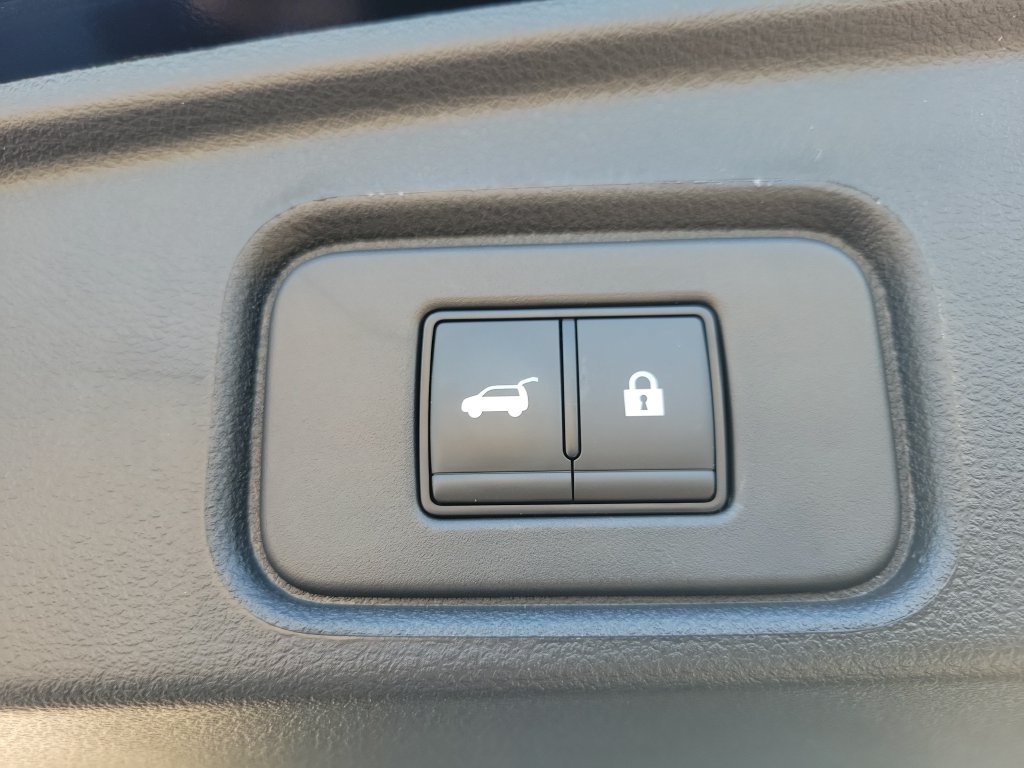 Used 2026 Nissan Pathfinder SL w/ SL Premium Package FWD image 8