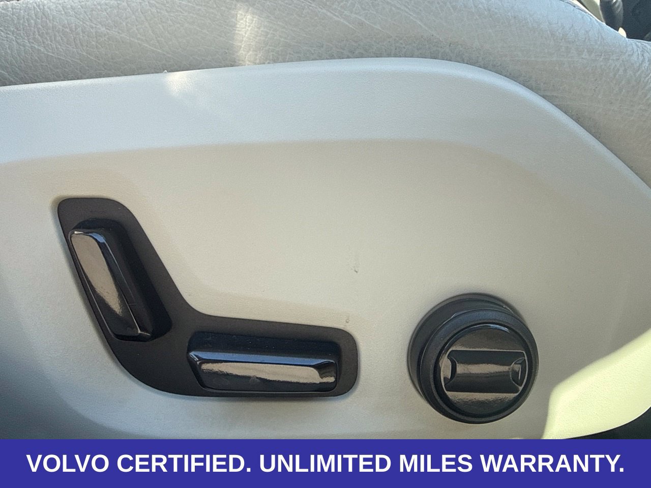 Certified 2024 Volvo S60 B5 Plus FWD image 20