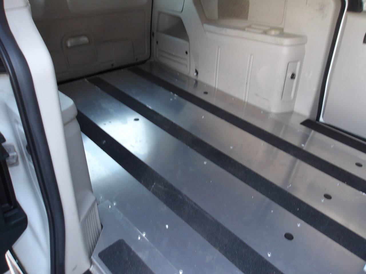 Used 2013 RAM C/V Tradesman image 18