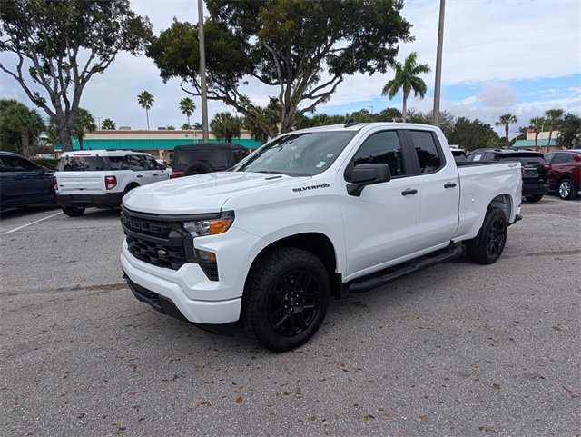 Certified 2025 Chevrolet Silverado 1500 Custom w/ Turbomax Blackout Package image 4