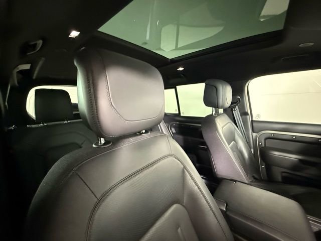 Used 2021 Land Rover Defender 110 X image 27