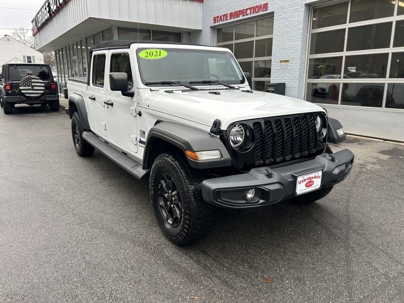 Used 2021 Jeep Gladiator Sport image 2