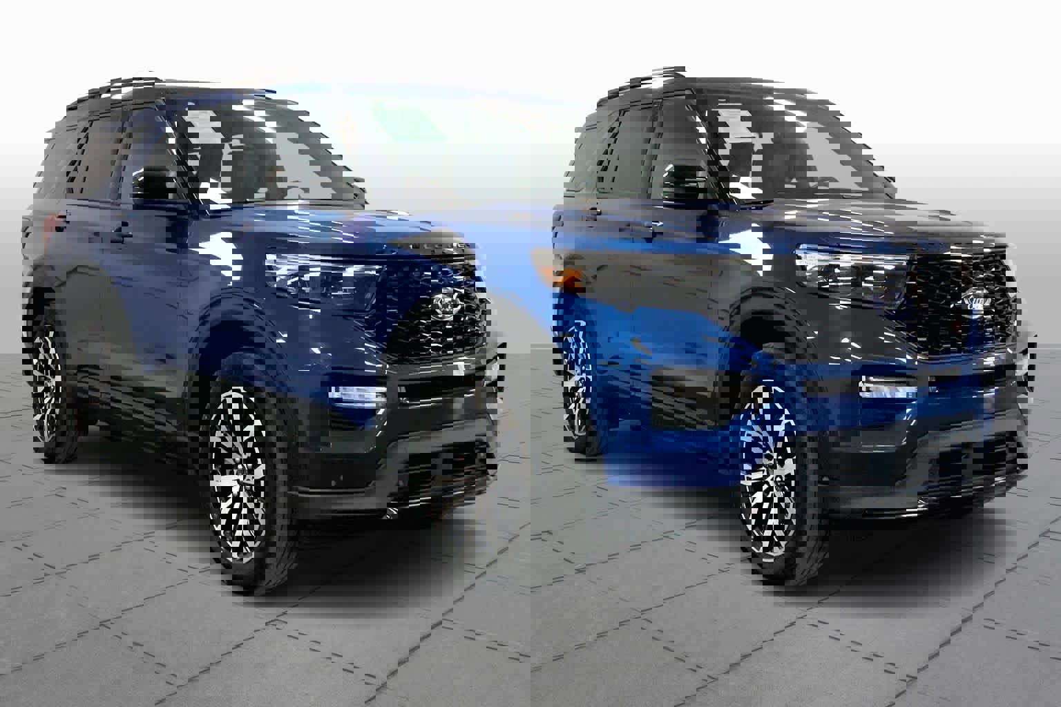 Used 2020 Ford Explorer ST w/ Premium Technology Package image 2