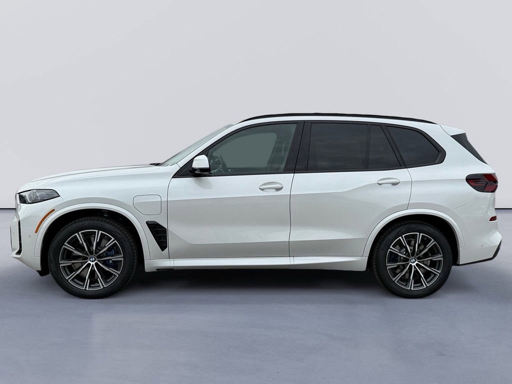 New 2026 BMW X5 xDrive50e w/ Executive Package image 6